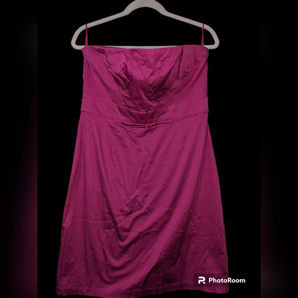 NEW YORK & COMPANY strapless hot pink dress
